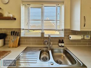 KEATS CRESCENT- click for photo gallery